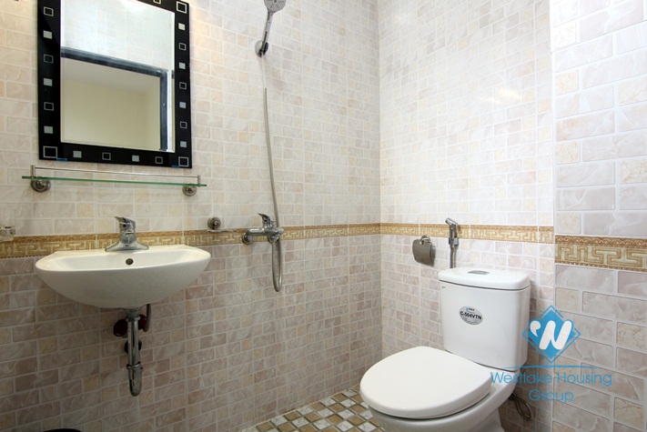A cheap 2 bedroom apartment for rent in Dang thai mai, Tay ho, Ha noi
